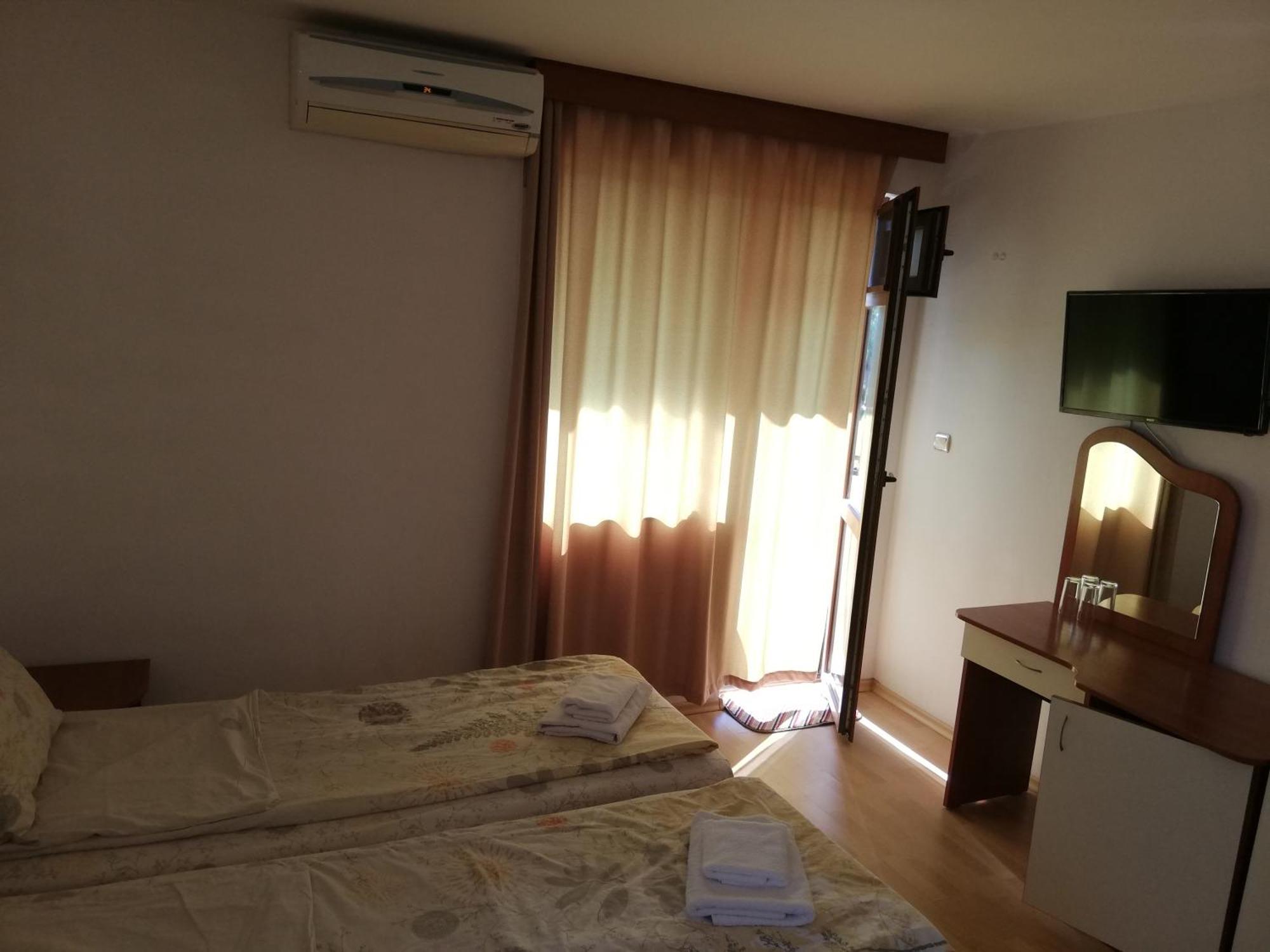 Hotel Strinava Primorsko Eksteriør bilde